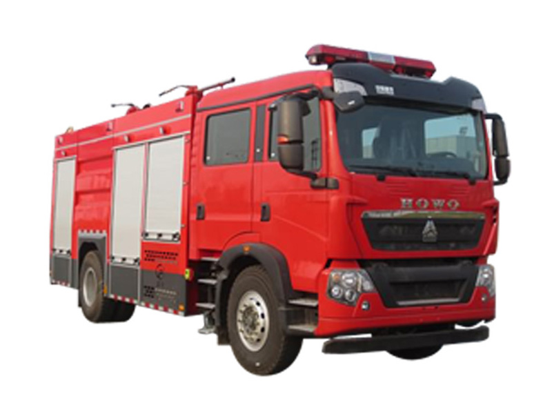 重汽豪沃7噸干粉水聯用消防車
